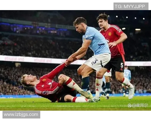 意甲激战曼联逆转多特蒙德补时进球引发争议判罚全场沸腾