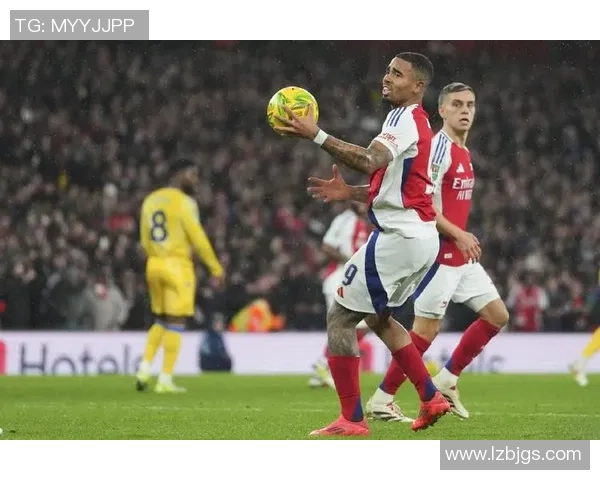 意甲历史冷门莱比锡上演帽子戏法大胜阿森纳引发全场轰动