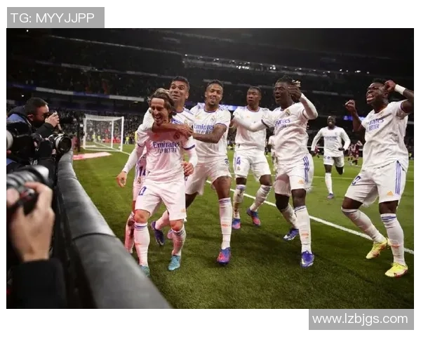 德甲激战巴黎圣日耳曼大胜皇马帽子戏法引爆全场战术解析