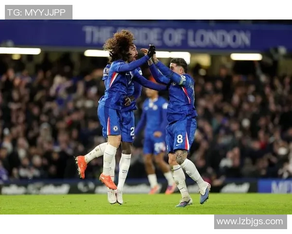 英超激战曼联逆转拜仁全场沸腾3-0精彩战报回顾